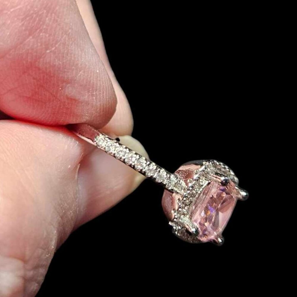 ✨ Elegant Sterling Silver Pink Cushion-Cut Halo Ring ✨ - Picture 3 of 7